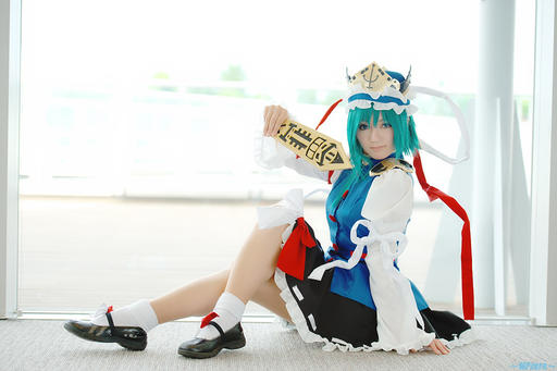 Touhou Project 08: Imperishable Night - It's COSPLAY time!