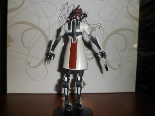 Mass Effect 3 - Mordin Action Figure - обзор